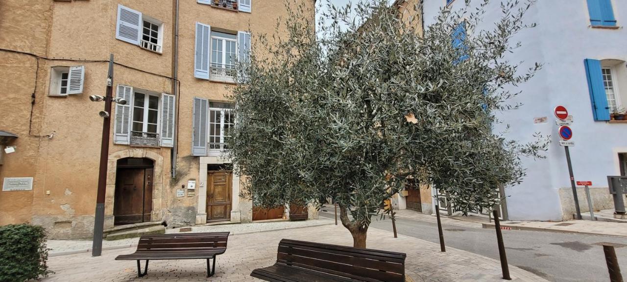 Le Rocher Appartement Cotignac Exterior foto